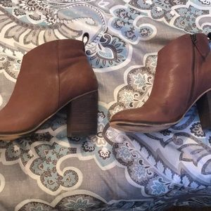 Size 10 BP Lance bootie
